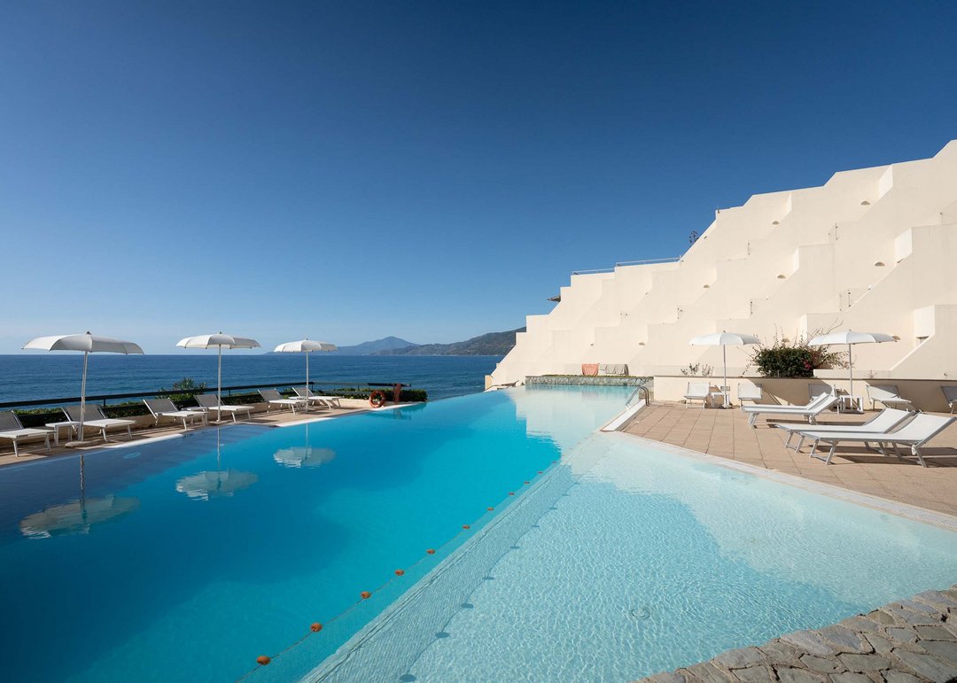 Hotels by the sea in the Cilento region Hotels by the sea in the Cilento region