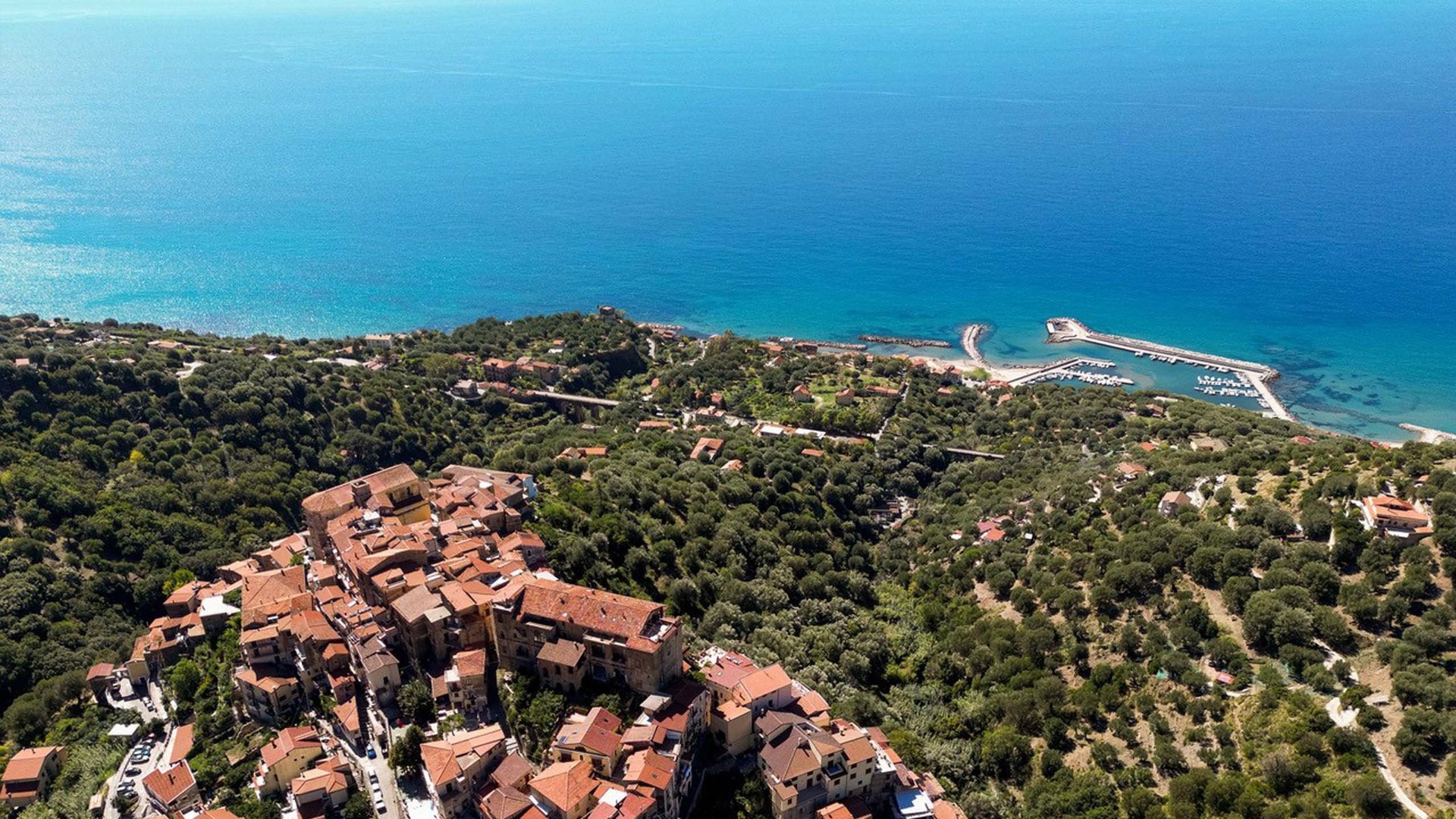 Grand Hotel San Pietro in Palinuro: seaside hotel